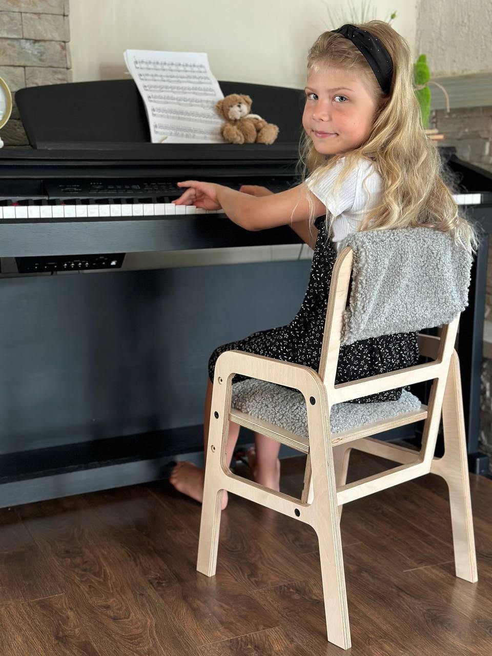 Luula Adjustable Children Chair – Cloud Mouse | Nestling