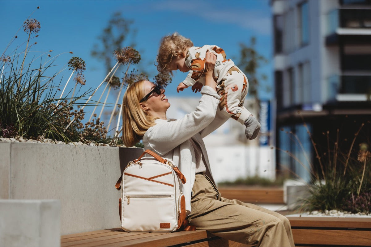 Ally Scandic Small Diaper Backpack Cappuccino – changing mat included foldable mat | Nestling