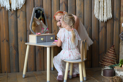 Family-scl Princess Beauty Table Chair with Mirror – white design vanity table front view | Nestling