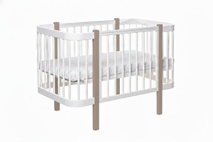 KOTTO Baby Crib ELIN Cappuccino White Beechwood – side angle view crib beechwood detail | Nestling