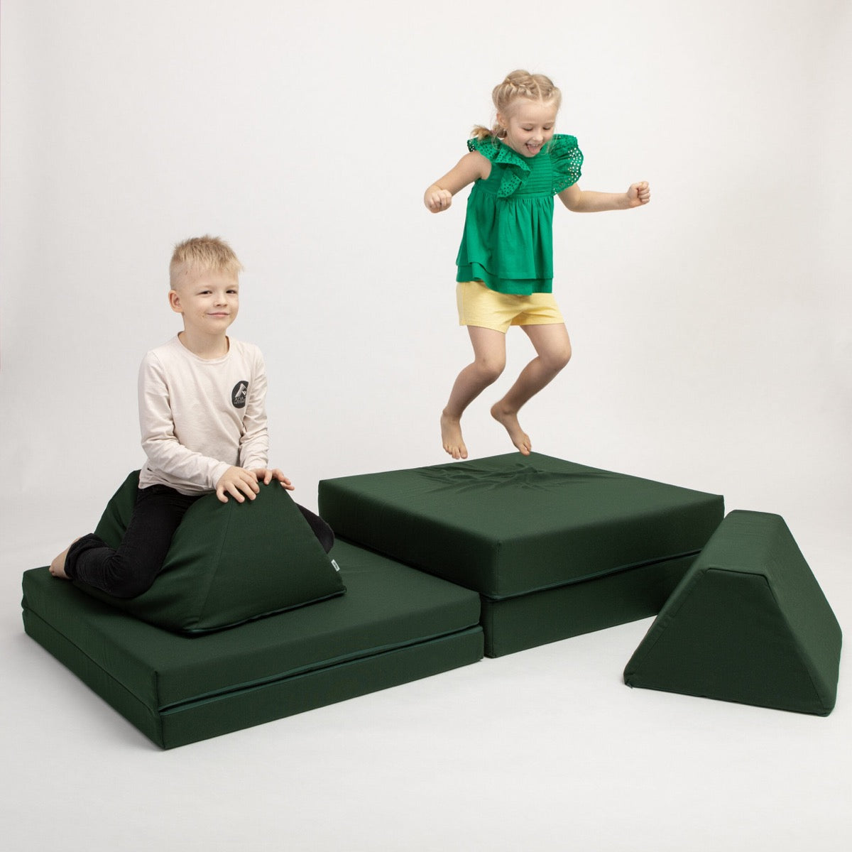 Kids Playing on Monboxy Activity Play Mattress Set Deep Green – Nestling