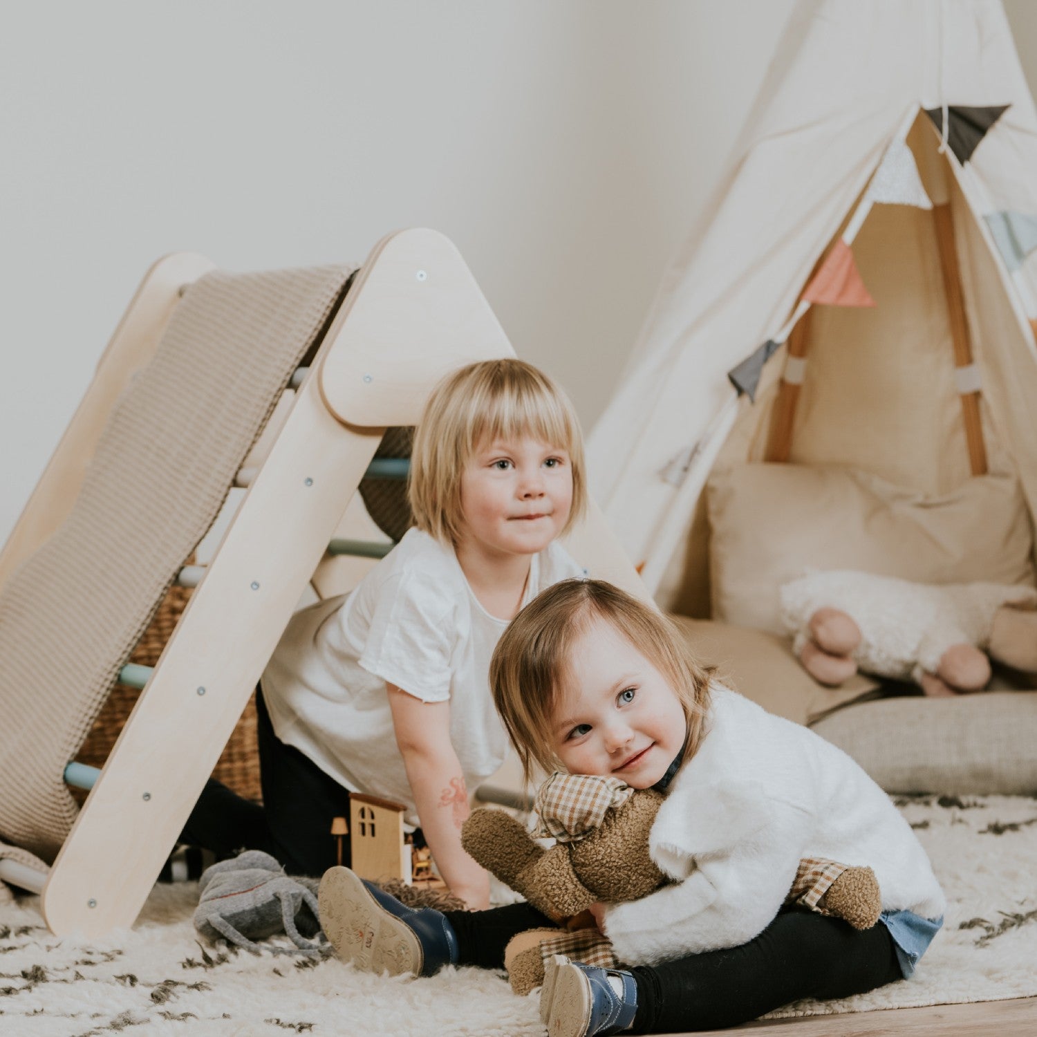 leg&go Pikler Triangle – Pastel | Nestling