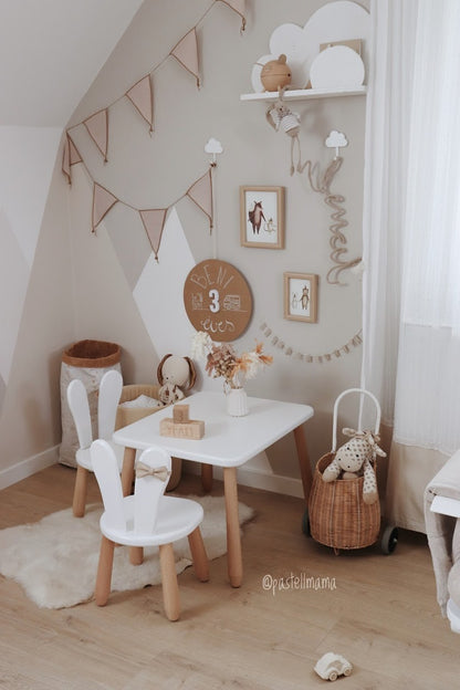 Side view of Kidozia Bunny beech wood kids table and 2 chairs, Scandinavian design