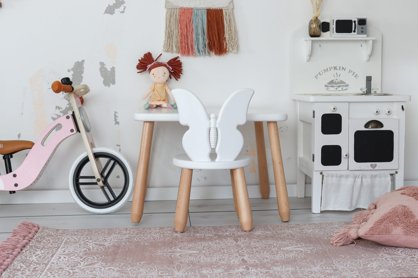Side view of Kidozia Butterfly beech wood kids table and chair, Scandinavian design