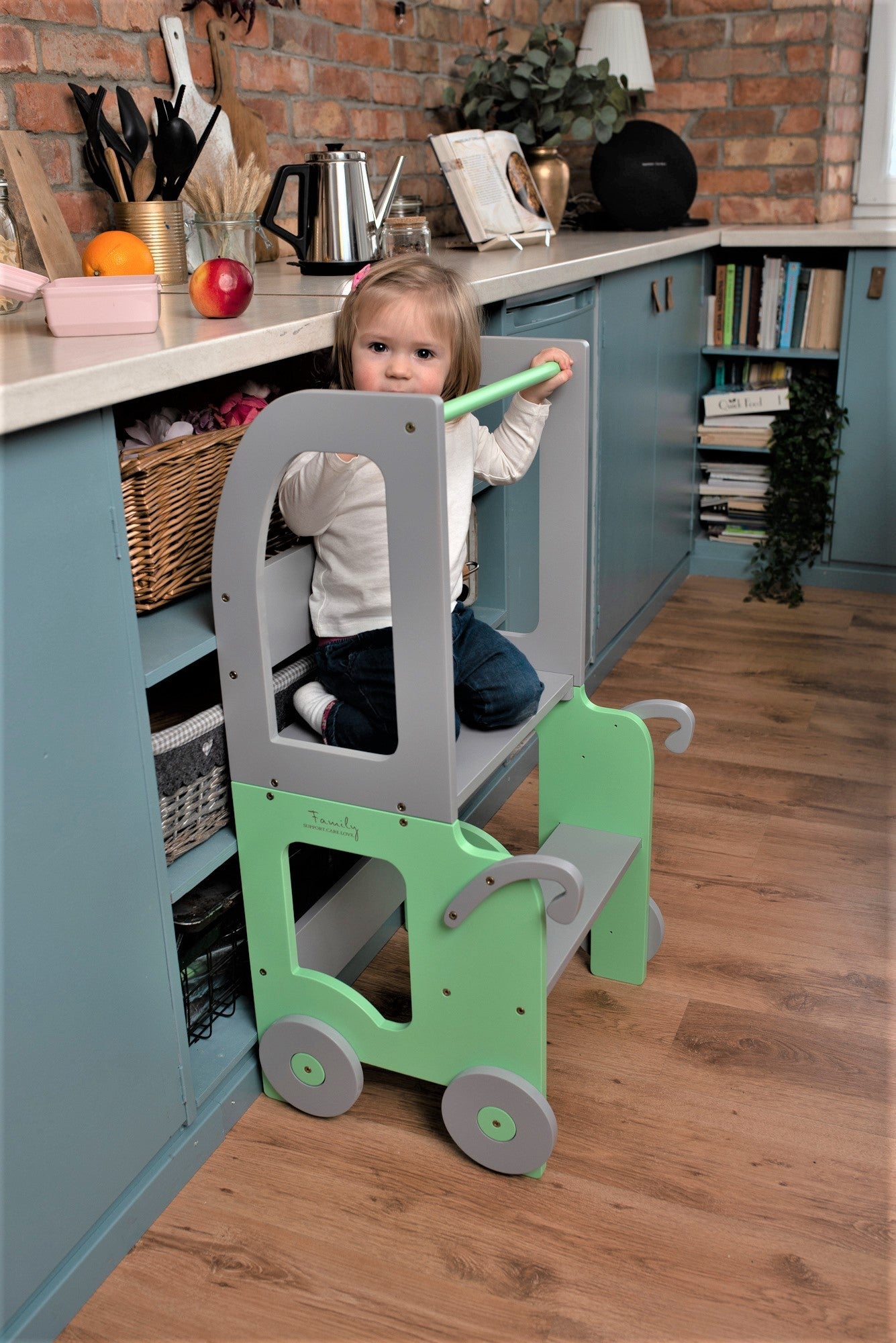 Family-scl kitchen helper full product display showing height and depth dimensions
